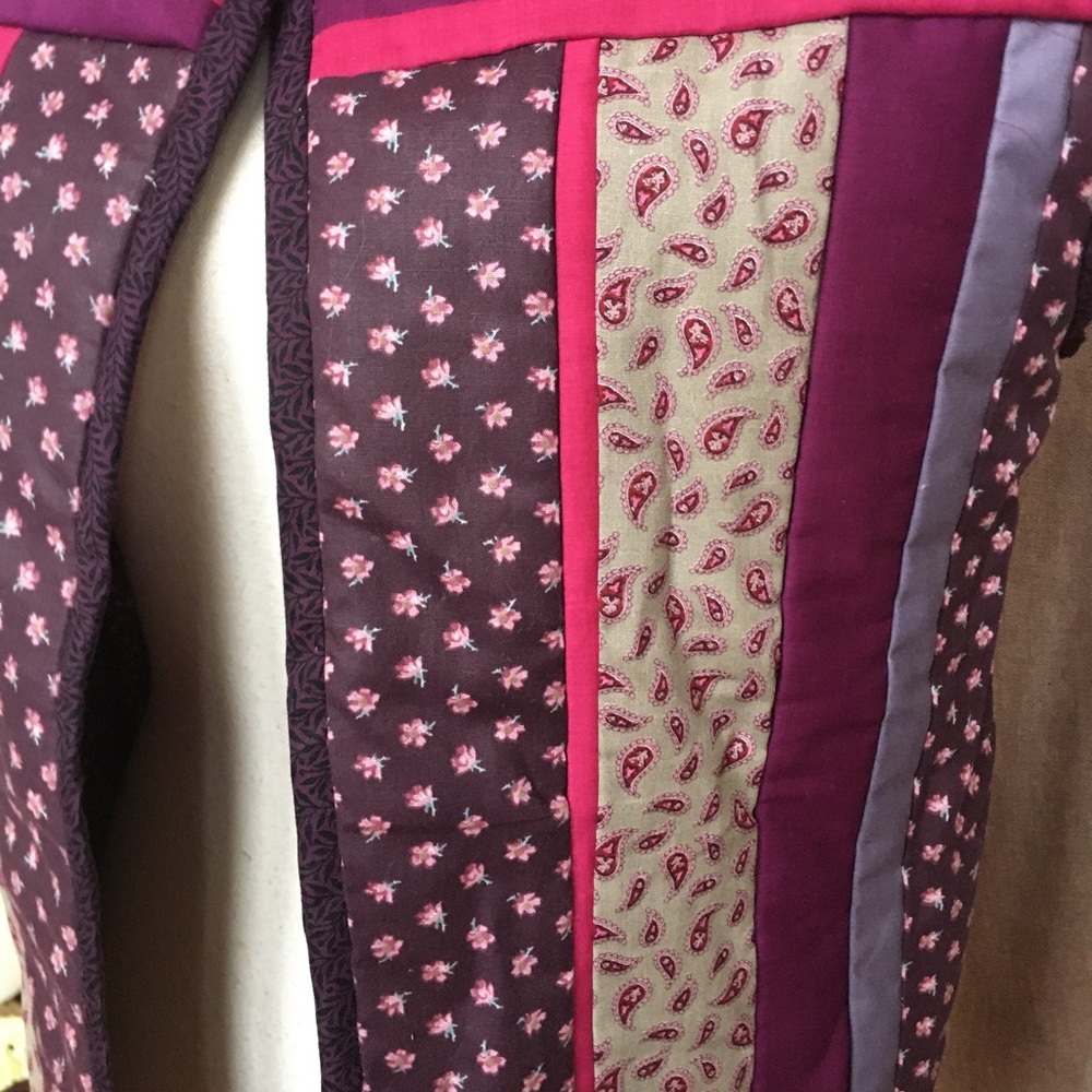 Vintage 70s 80s Handmade Quilted Patchwork Calico Paisley Purple Reversible Vest - Picture 9 of 11